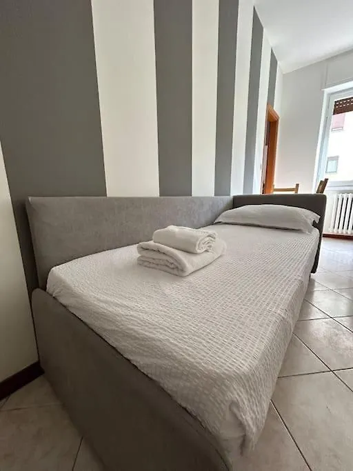 Cozy Apartment San Siro - Fiera Milánó